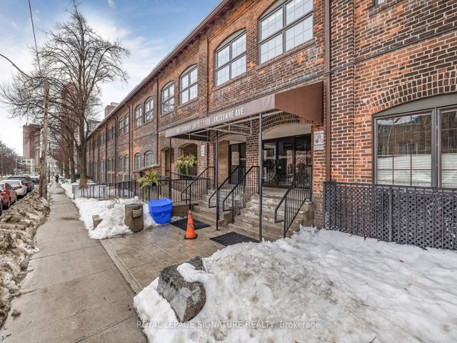 319 - 1100 Landsdowne Ave