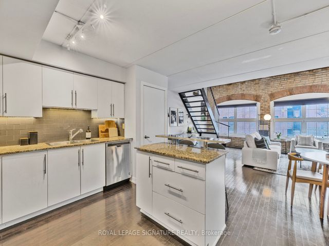 319 - 1100 Landsdowne Ave