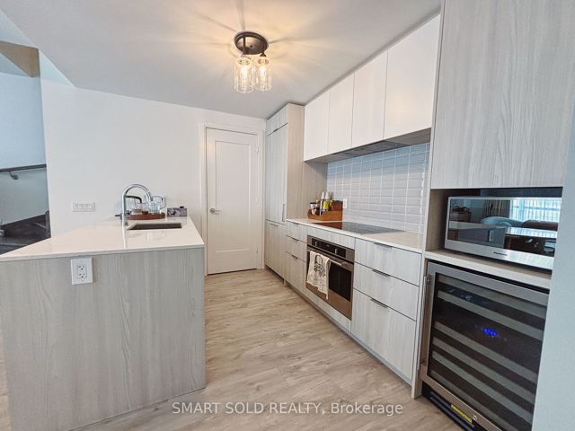 103 - 70 Annie Craig Dr