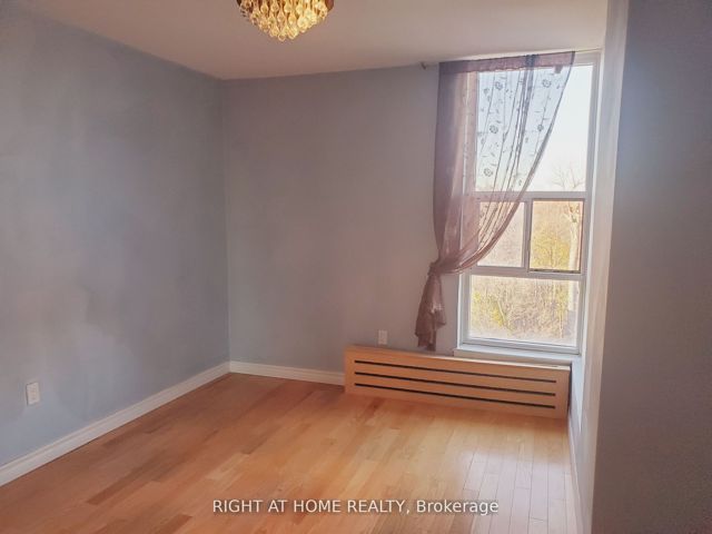607 - 235 Grandravine Dr