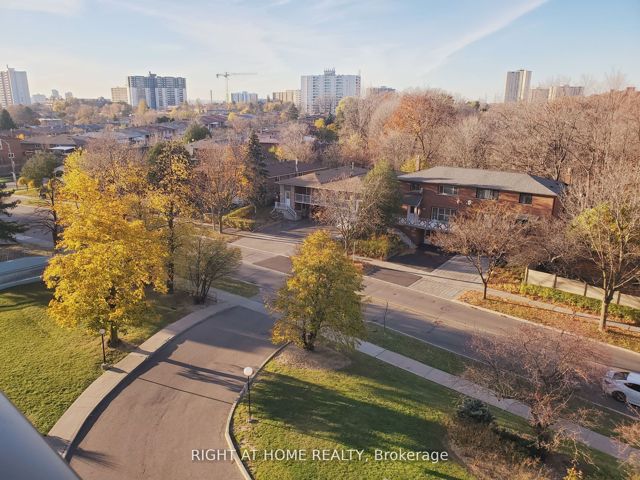 607 - 235 Grandravine Dr