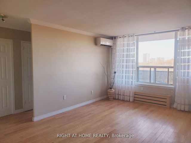 607 - 235 Grandravine Dr