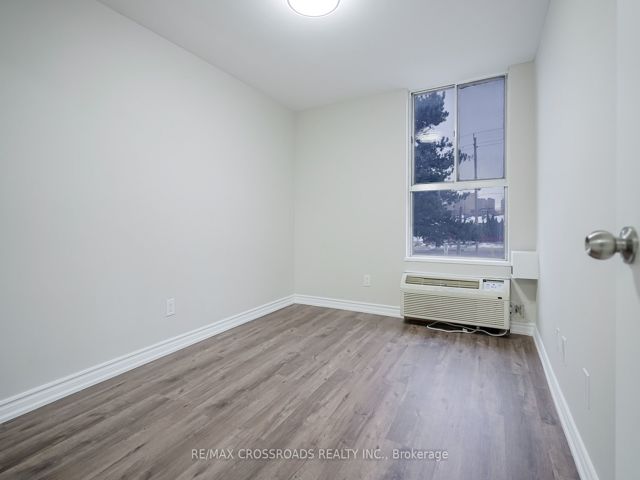 205 - 2825 Islington Ave