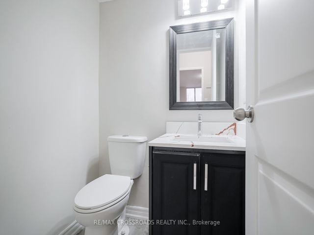 205 - 2825 Islington Ave