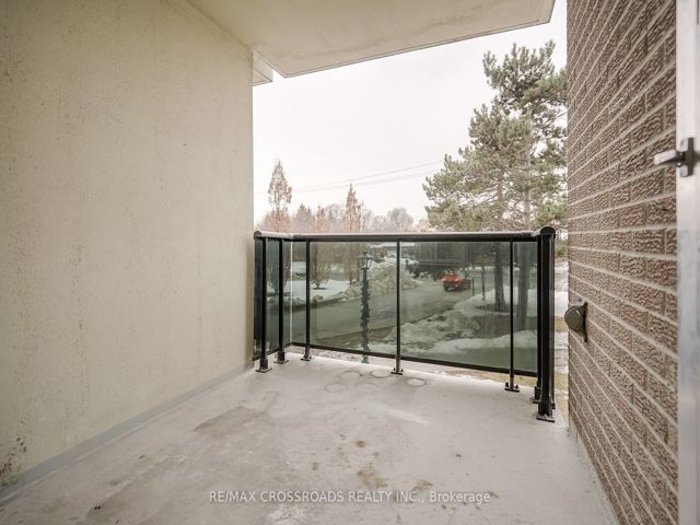 205 - 2825 Islington Ave