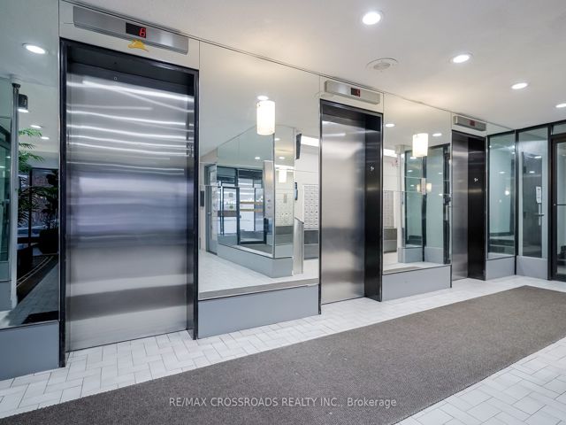 205 - 2825 Islington Ave