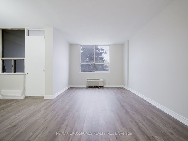 205 - 2825 Islington Ave