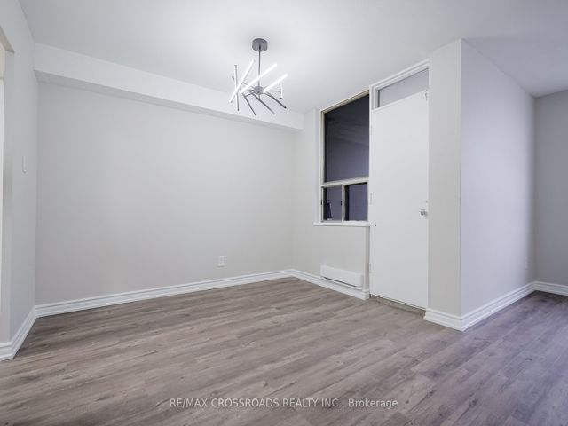 205 - 2825 Islington Ave