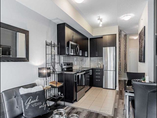 712 - 840 Queens Plate Dr
