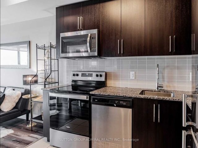 712 - 840 Queens Plate Dr