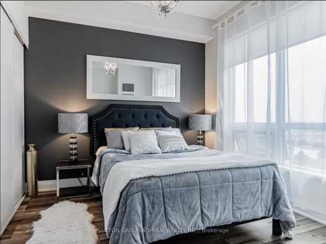 712 - 840 Queens Plate Dr