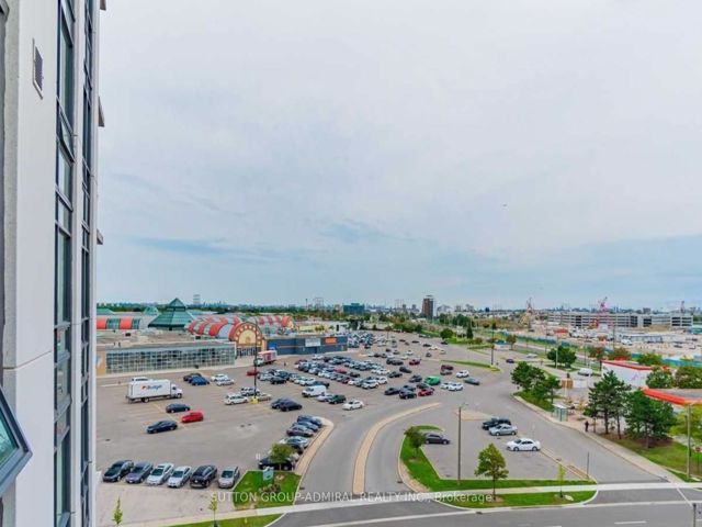 712 - 840 Queens Plate Dr