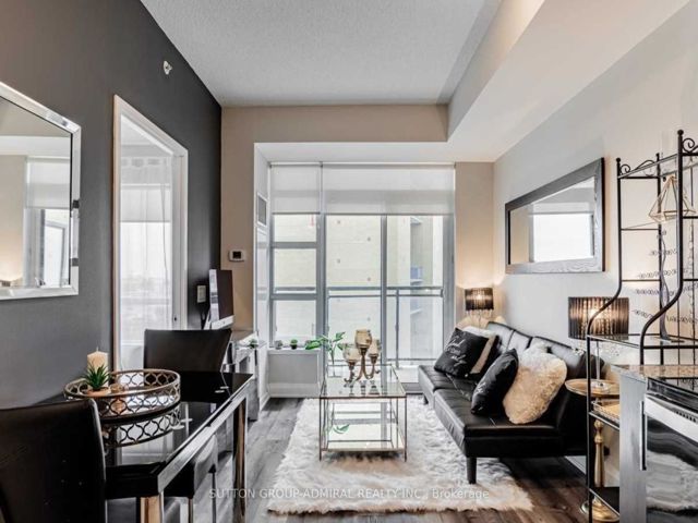712 - 840 Queens Plate Dr