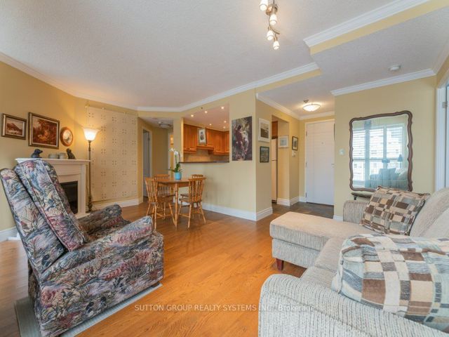 923 - 2267 Lakeshore Blvd W