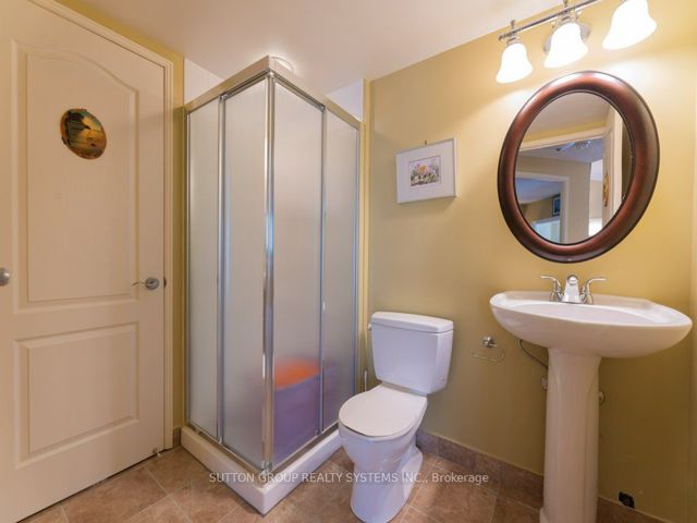 923 - 2267 Lakeshore Blvd W