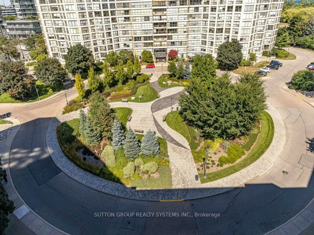 923 - 2267 Lakeshore Blvd W