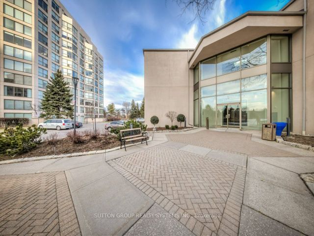 923 - 2267 Lakeshore Blvd W