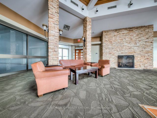 923 - 2267 Lakeshore Blvd W