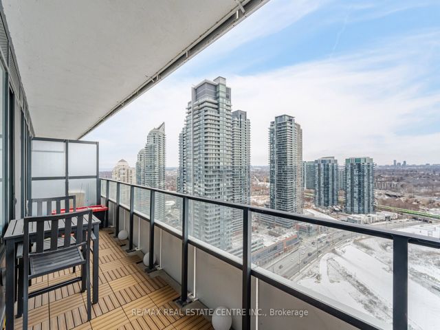 2622 - 30 Shore Breeze Dr