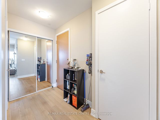 2622 - 30 Shore Breeze Dr
