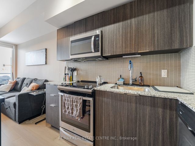 2622 - 30 Shore Breeze Dr
