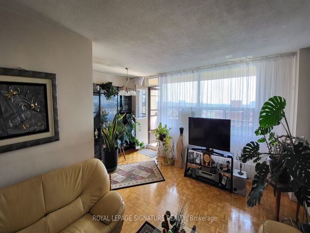 912 - 5 Frith Rd