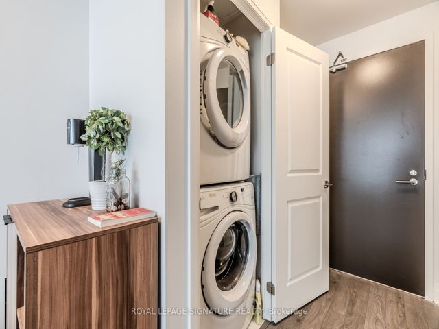 1911 - 17 Zorra St