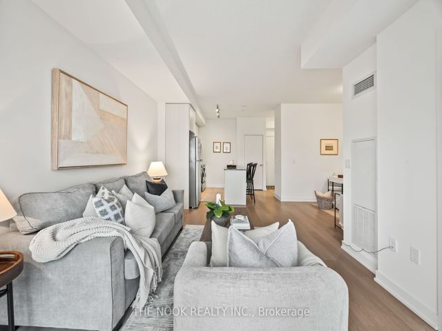 417 - 859 The Queensway