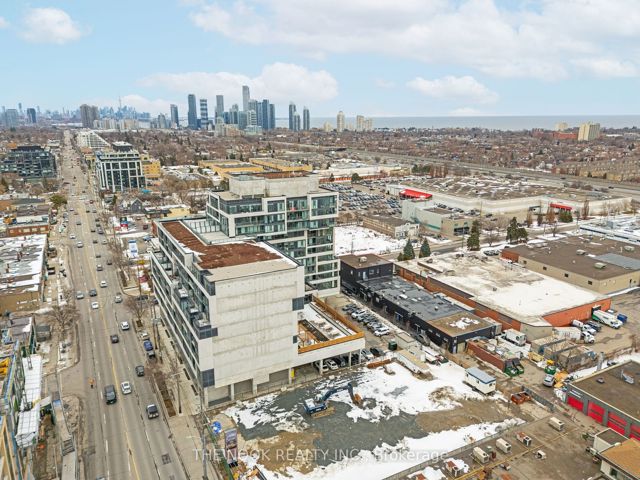 417 - 859 The Queensway