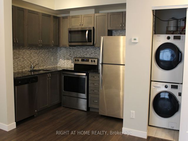 17 - 6 Bicknell Ave