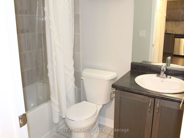 17 - 6 Bicknell Ave