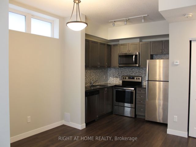17 - 6 Bicknell Ave