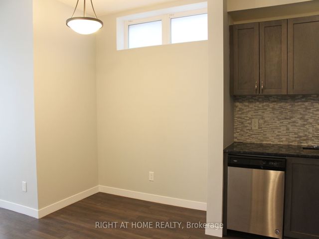 17 - 6 Bicknell Ave