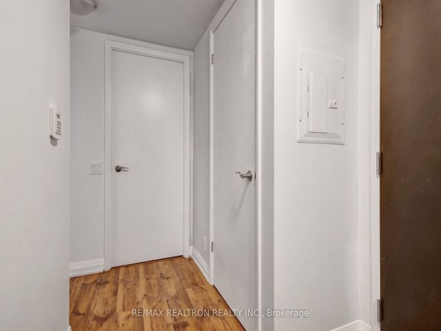 2307 - 5 Valhalla Inn Rd
