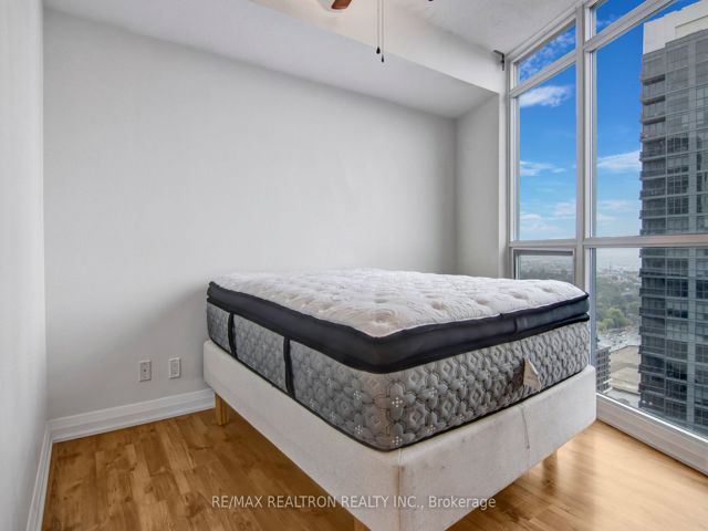 2307 - 5 Valhalla Inn Rd