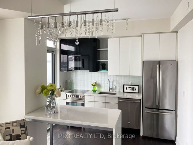 1208 - 33 Shore Breeze Dr E