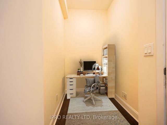 1208 - 33 Shore Breeze Dr E
