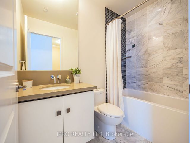 1208 - 33 Shore Breeze Dr E
