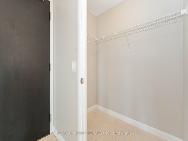 2007 - 225 Sherway Gardens Rd