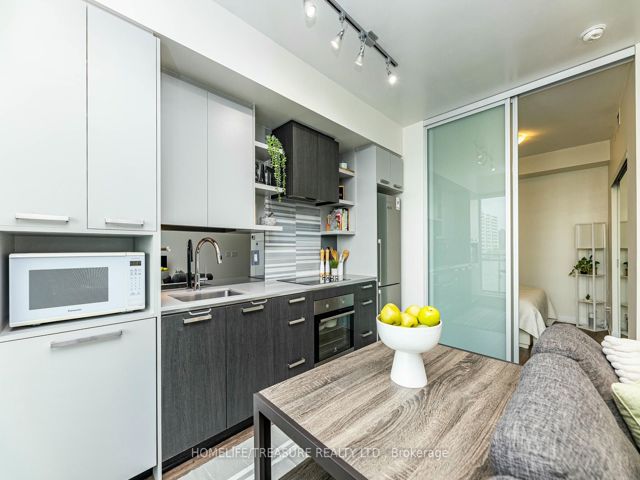 703 - 1830 Bloor St