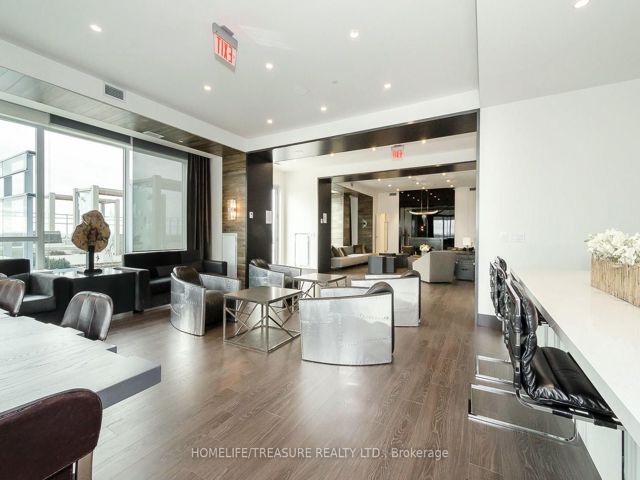 703 - 1830 Bloor St