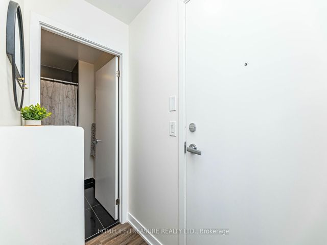 703 - 1830 Bloor St