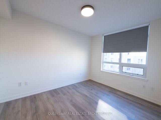 307 - 816 Lansdowne Ave