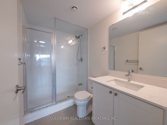 307 - 816 Lansdowne Ave