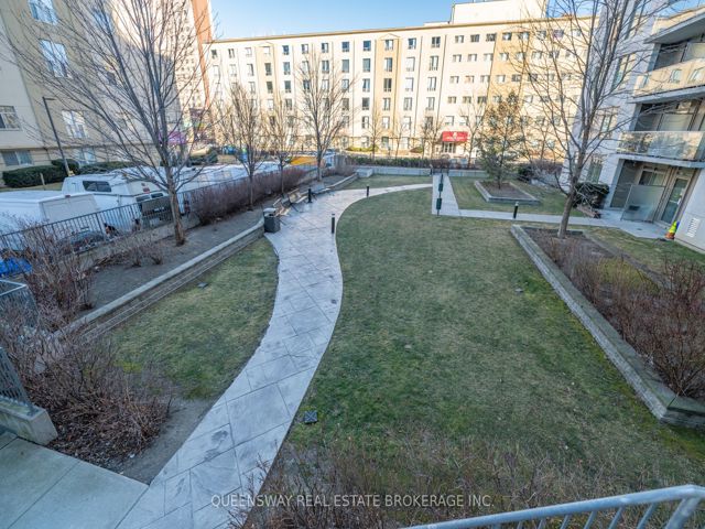 307 - 816 Lansdowne Ave