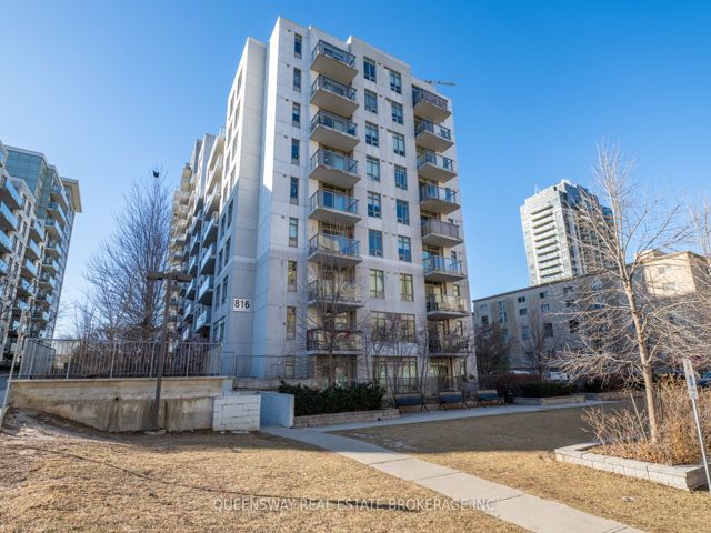 307 - 816 Lansdowne Ave