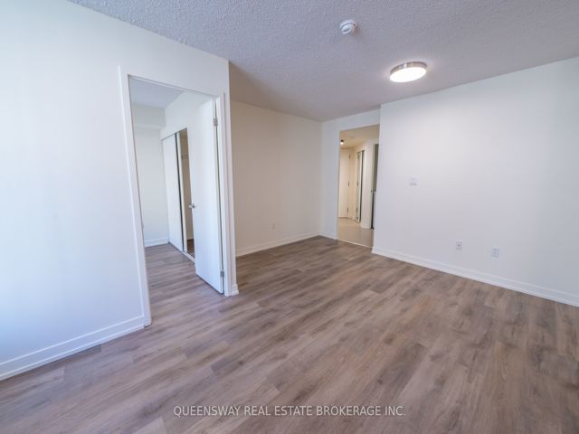 307 - 816 Lansdowne Ave