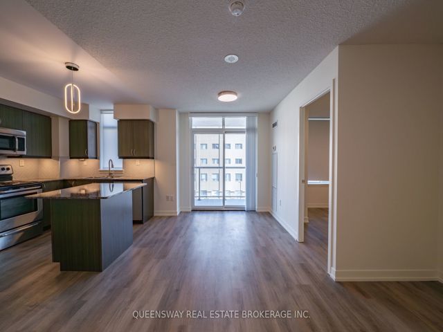 307 - 816 Lansdowne Ave
