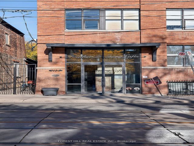 105 - 2154 Dundas St W