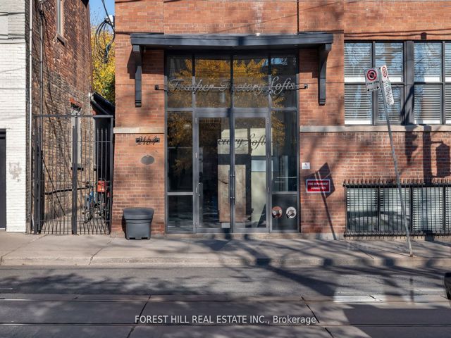 105 - 2154 Dundas St W